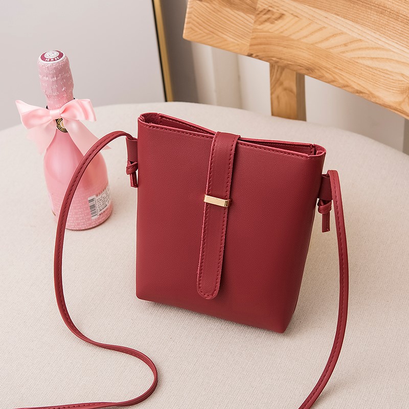 KW80525 CASUAL SLING BAG RED