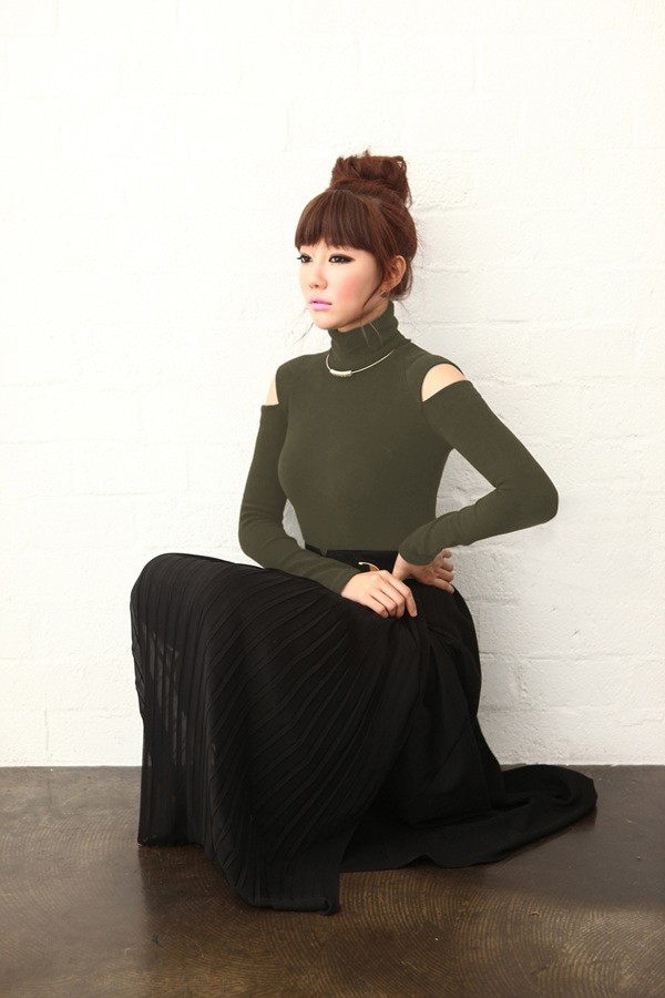 BM71256 TURTLE NECK FASHION TOP GREEN