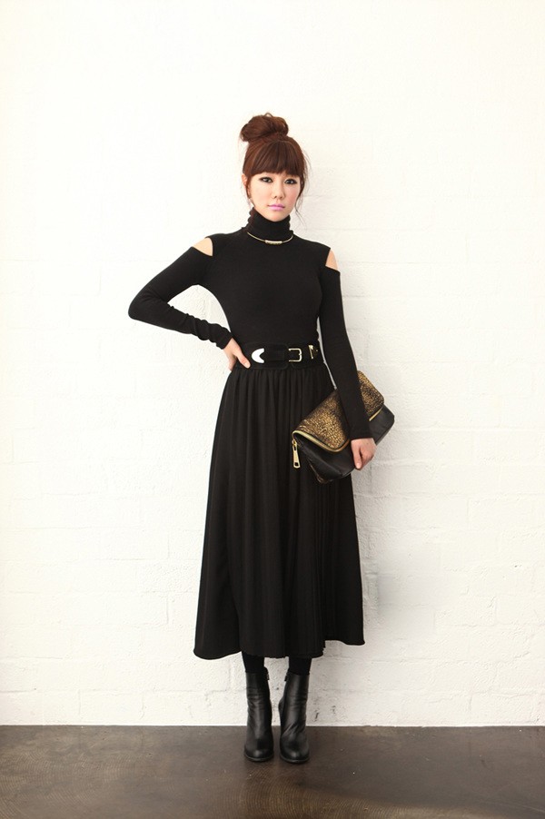 BM71256 TURTLE NECK FASHION TOP BLACK