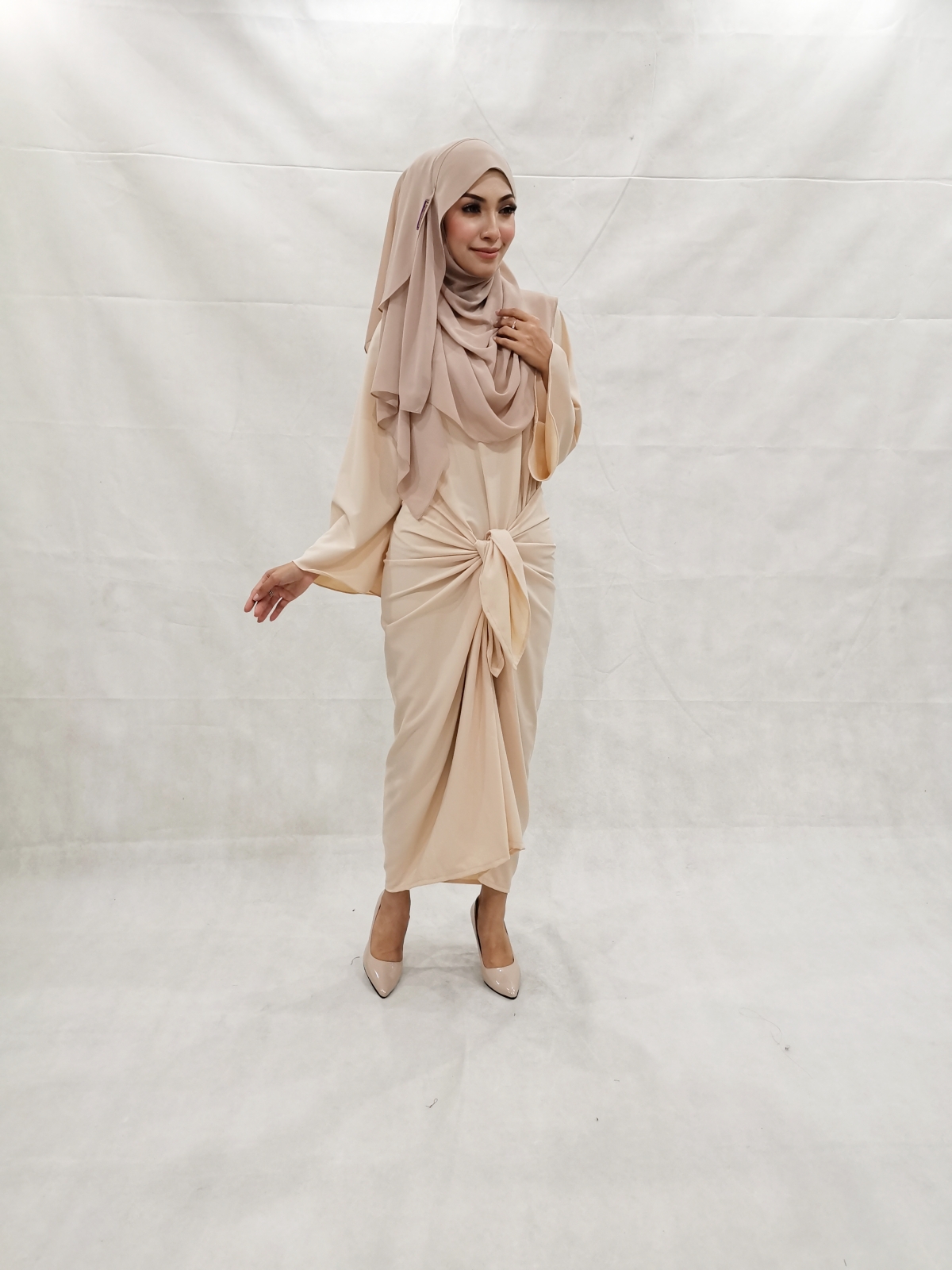 SW5231 PLAIN KNOT DRESS CREAM