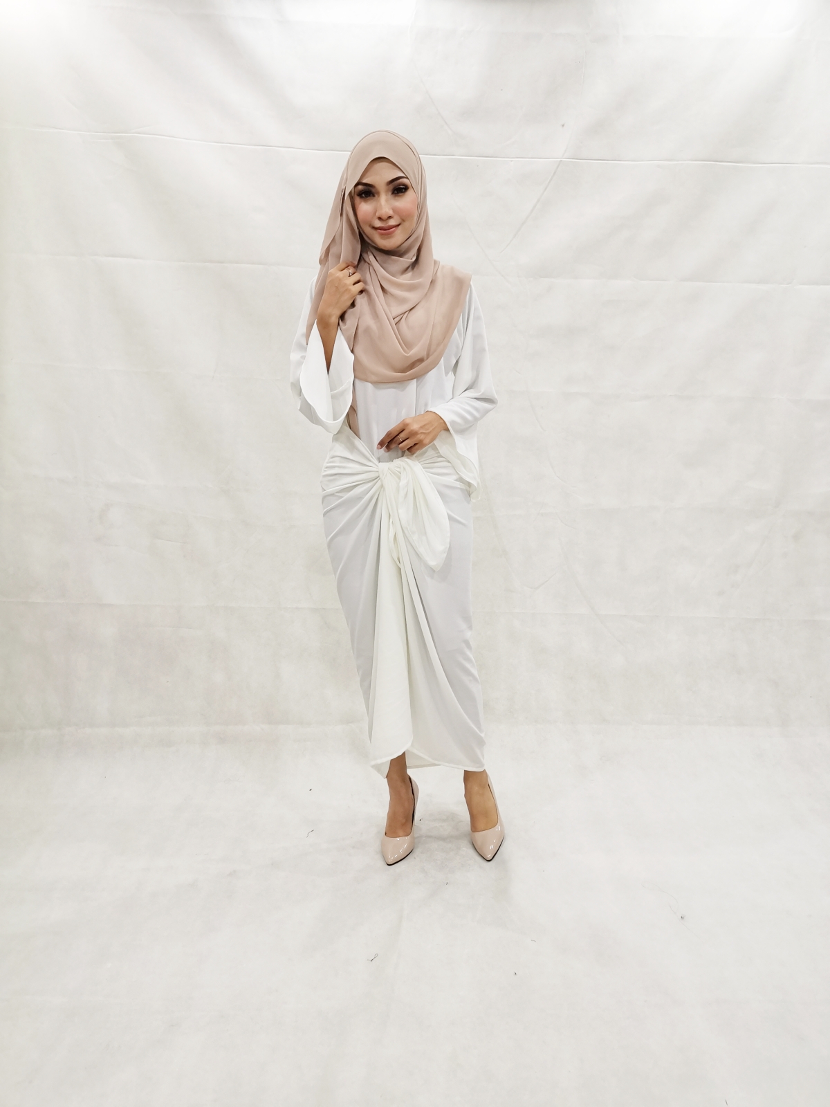 SW5231 PLAIN KNOT DRESS WHITE