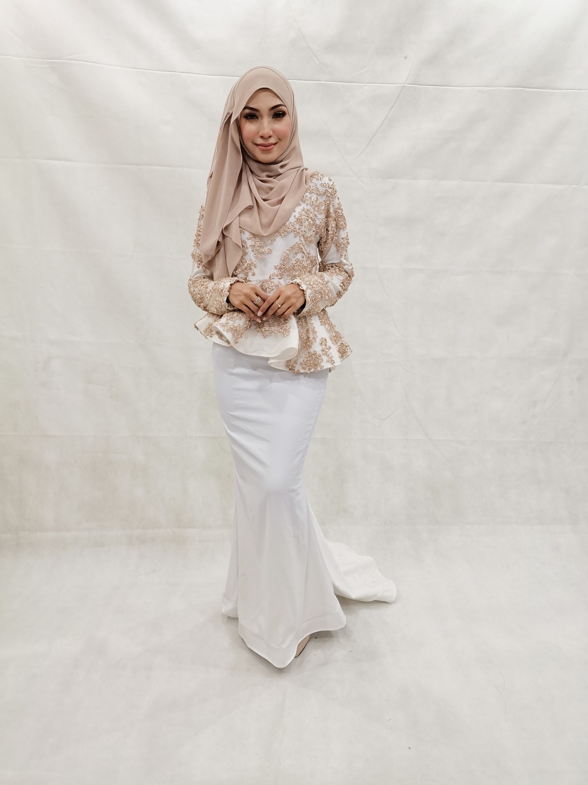 SW5232 LUXE COLLECTION MODERN KURUNG WHITE