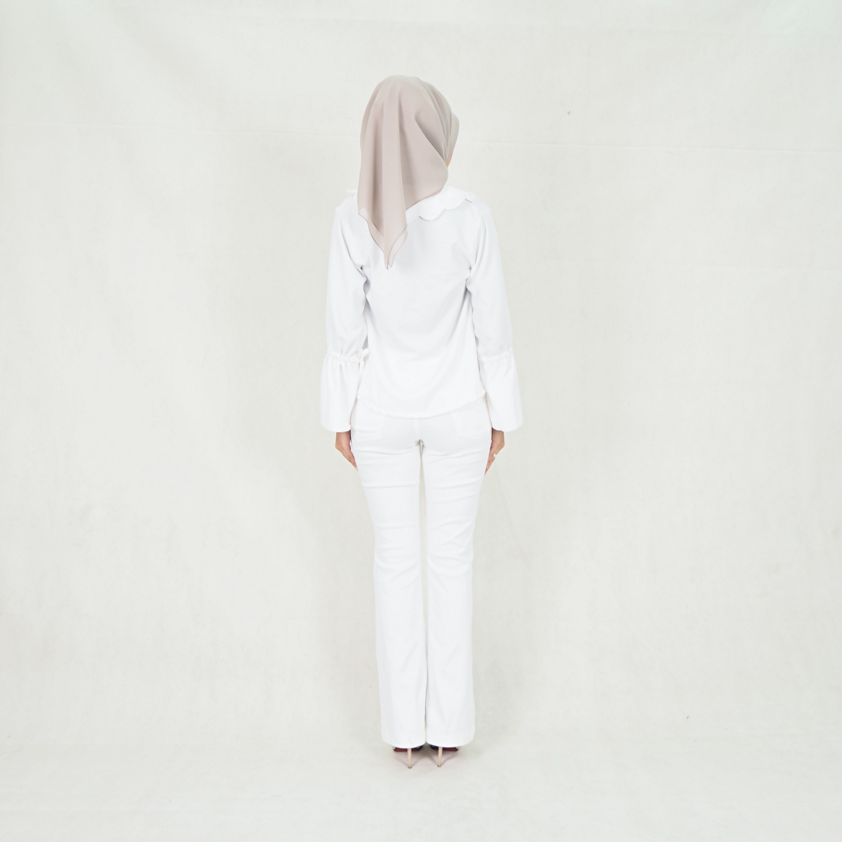 SW5301 BASIC CARDIGAN WHITE