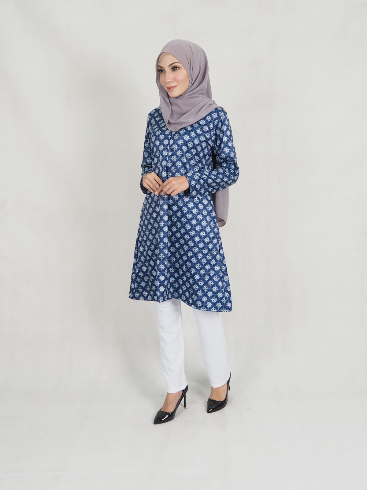 SW5307 MUSLIMAH PRINTED BLOUSE BLUE