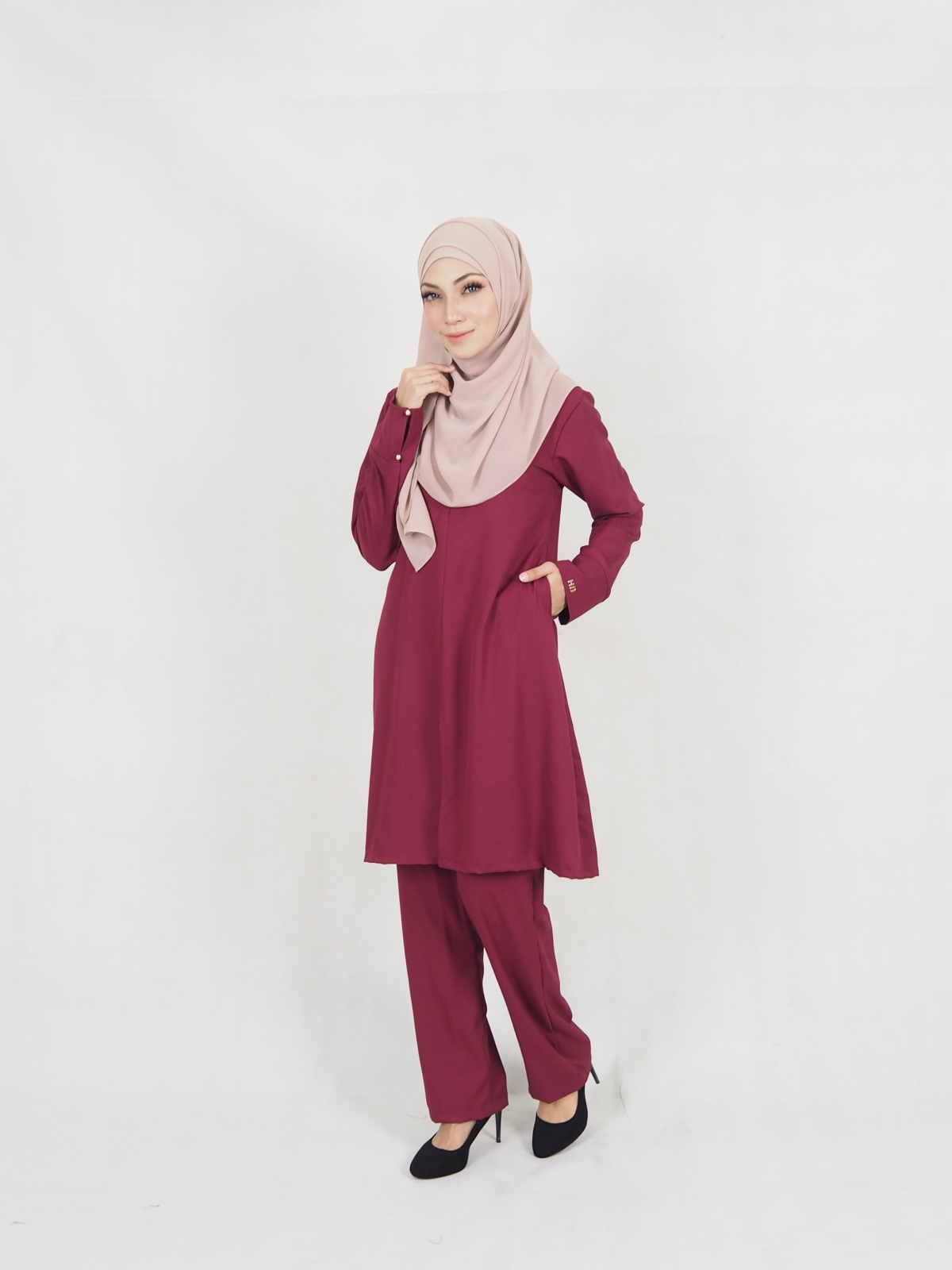 SW5326 WOMEN'S MODERN BLOUSE MAROON