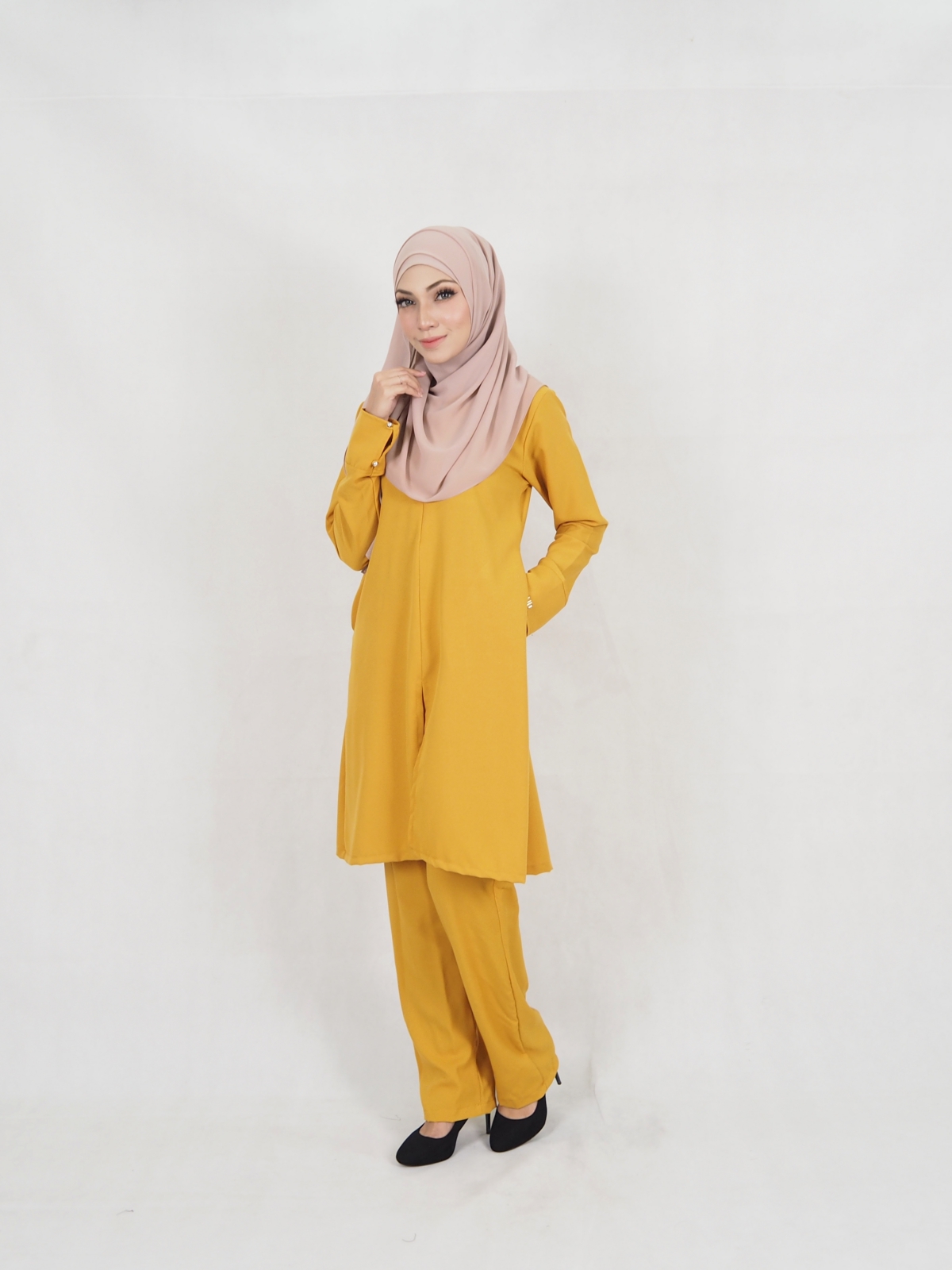 SW5326 WOMEN'S MODERN BLOUSE MUSTARD