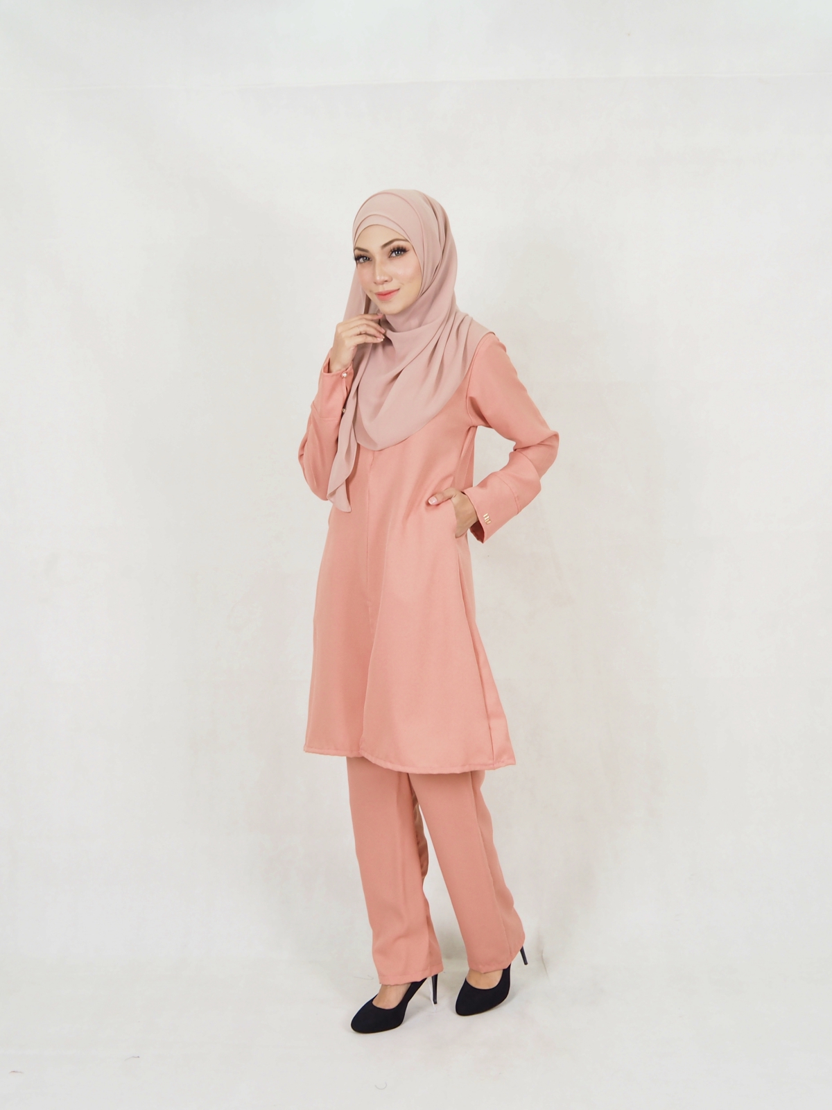 SW5326 WOMEN'S MODERN BLOUSE PEACH