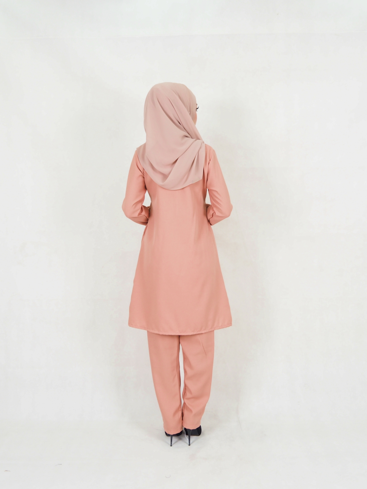 SW5326 WOMEN'S MODERN BLOUSE PEACH