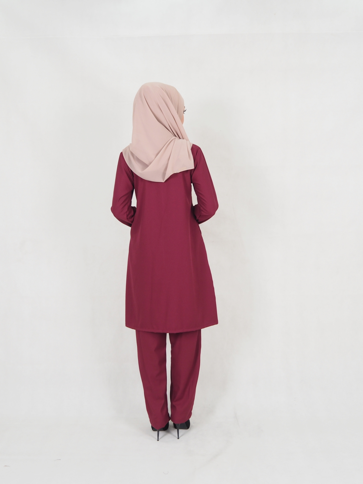 SW5326 WOMEN'S MODERN BLOUSE MAROON