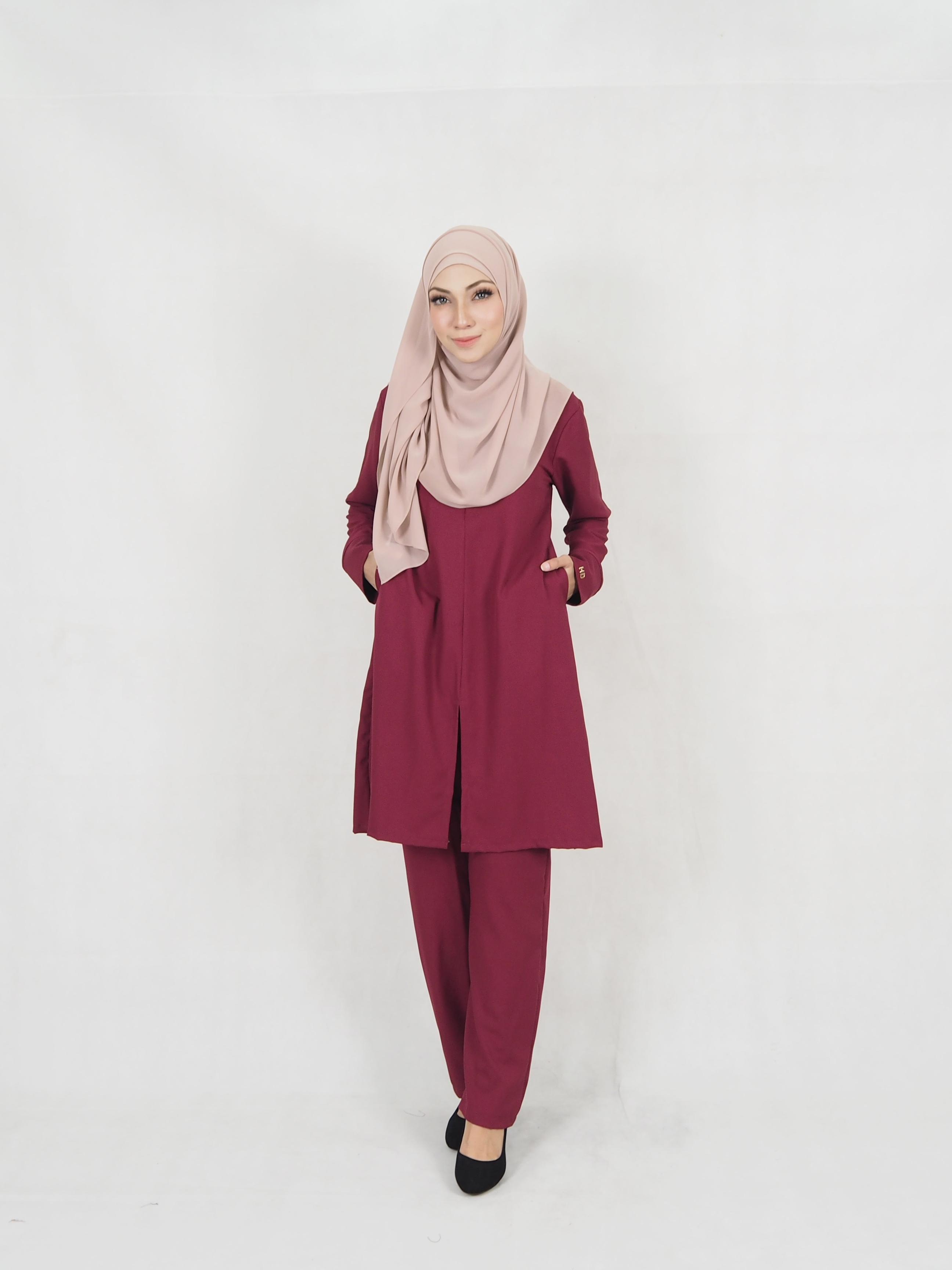 SW5326 WOMEN'S MODERN BLOUSE MAROON