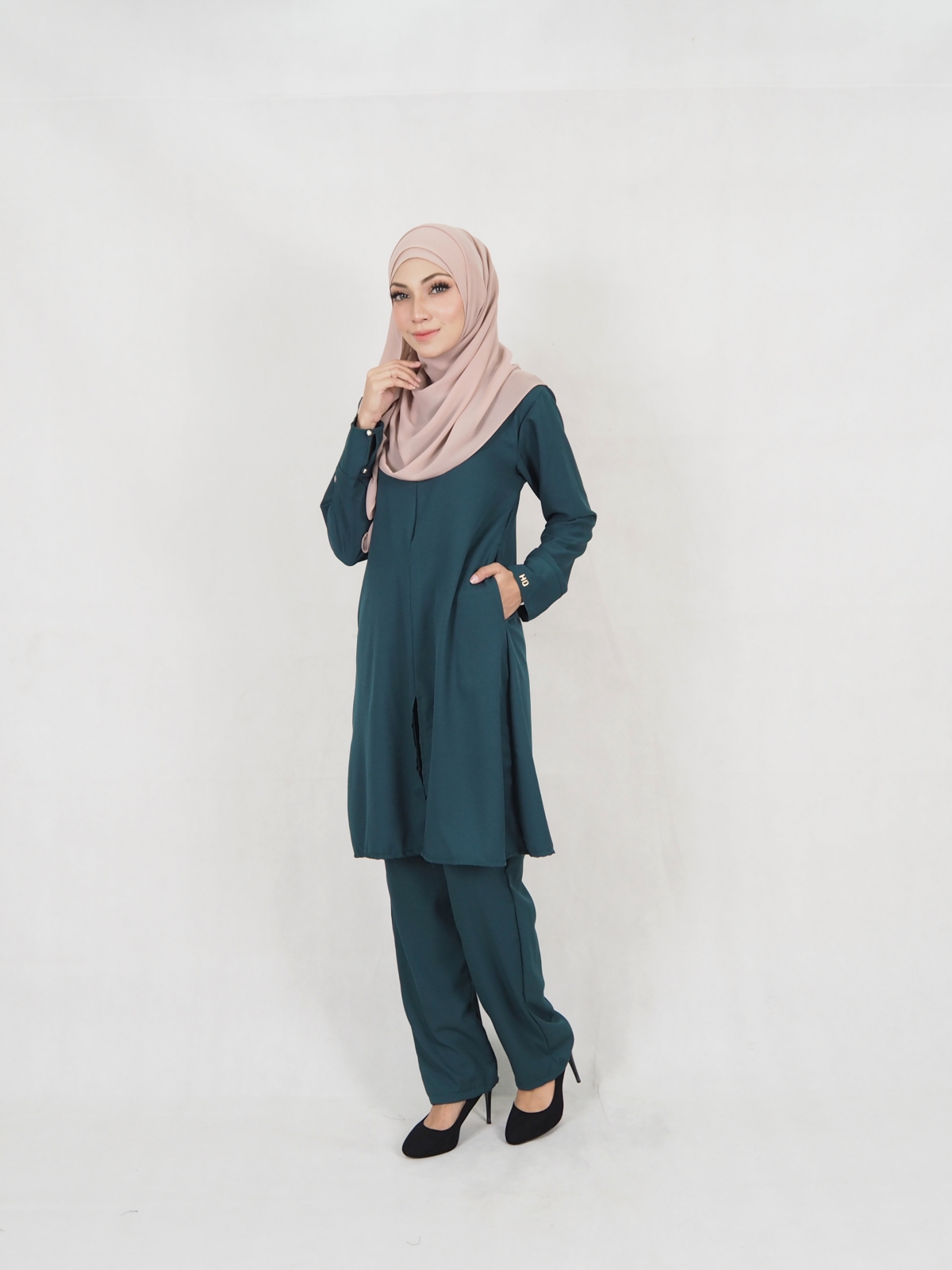 SW5331 WOMEN'S SET WEAR EMERALD GREEN