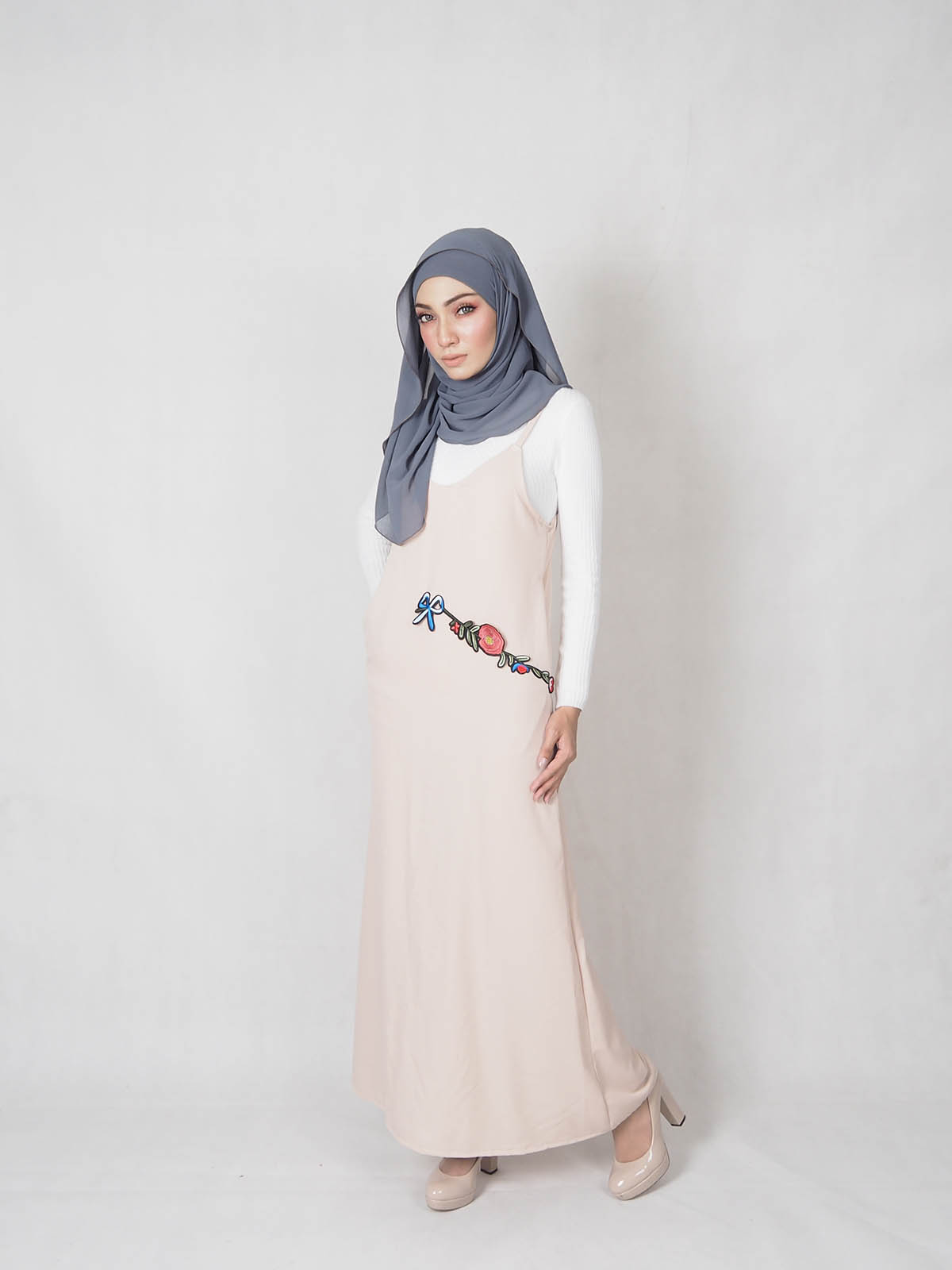 SW5333 WOMEN'S FASHION DRESS CREAM
