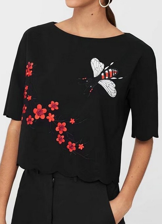 BM71282 Women's Embroidered Top Black