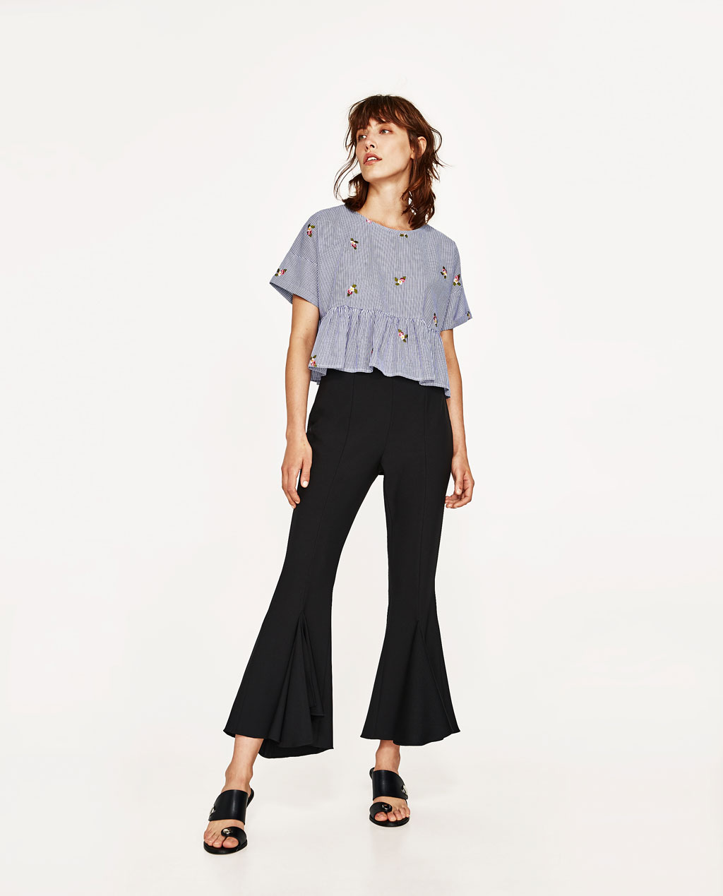 BM71284 Embroidered Stripe Top As Picture