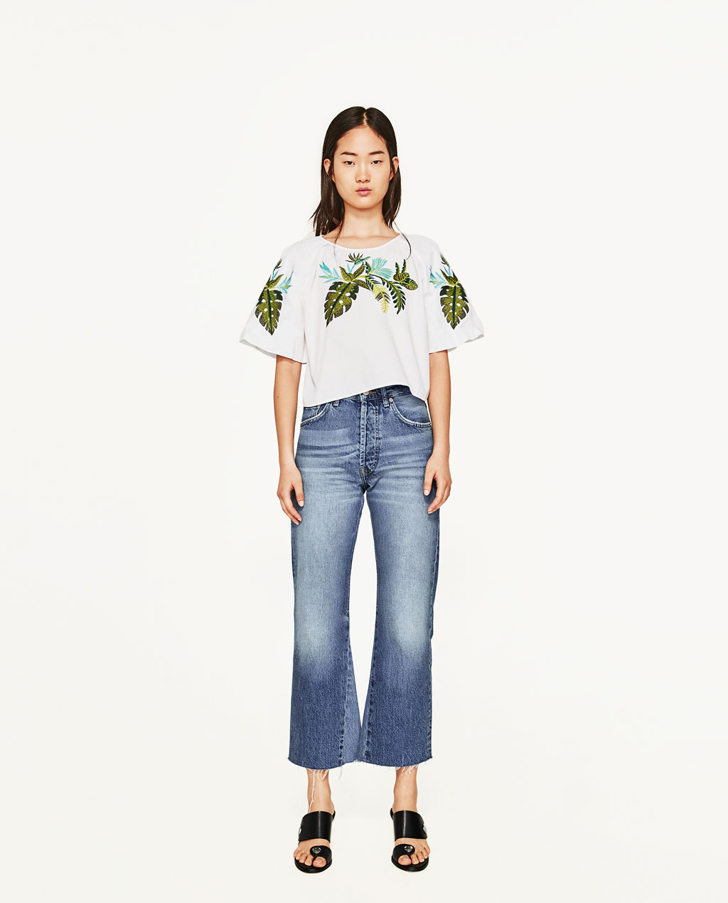 BM71289 Embroidered  Top As Picture