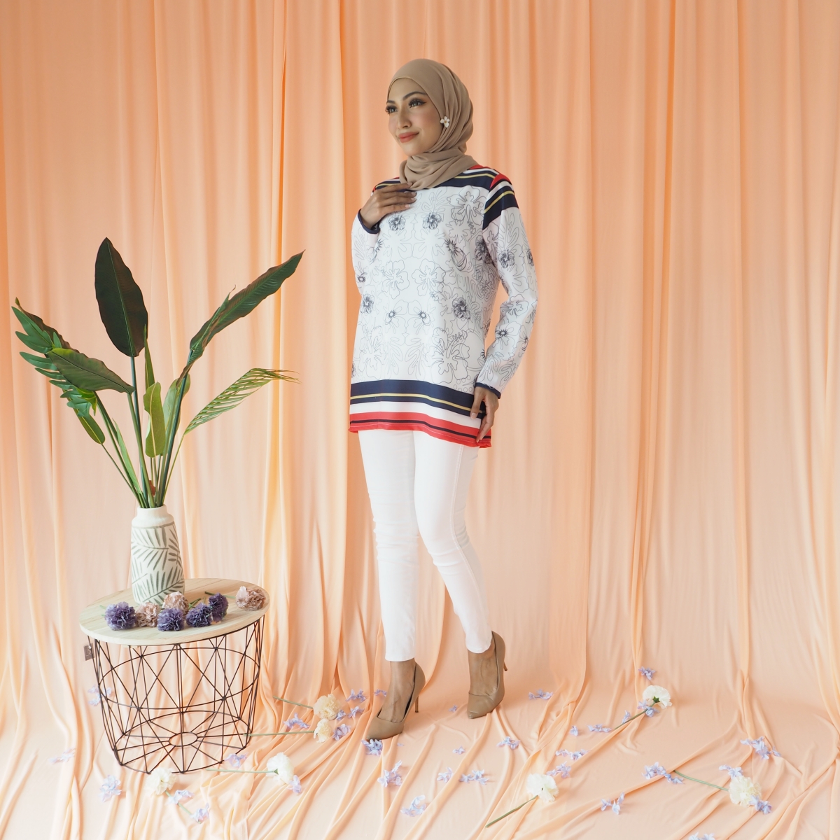 SW5386  Merdeka Printed Blouse As Picture 1