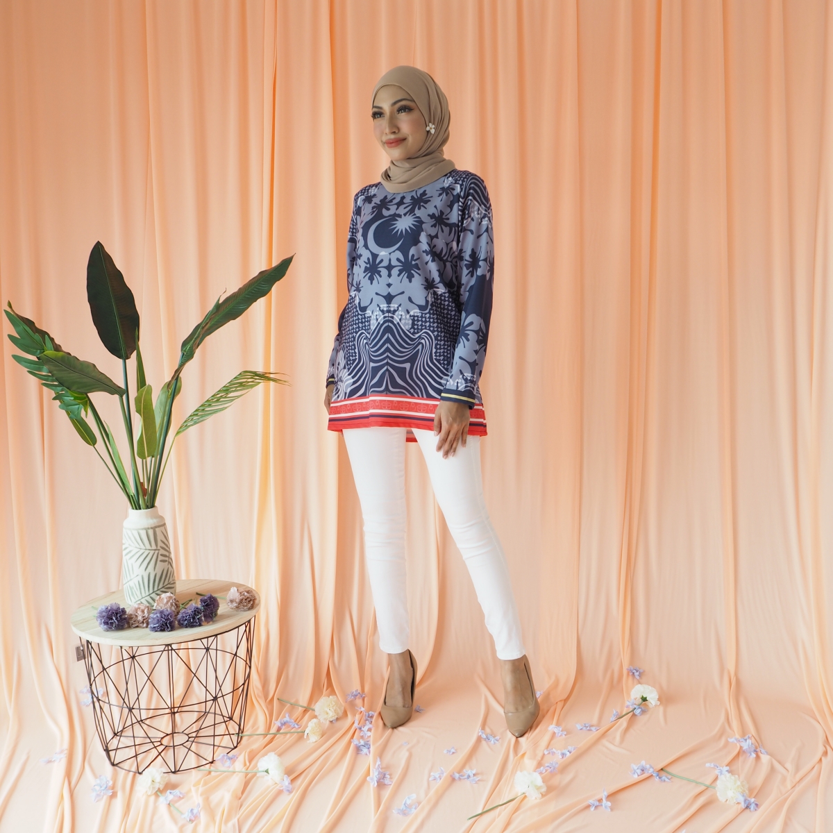 SW5386  Merdeka Printed Blouse As Picture 2
