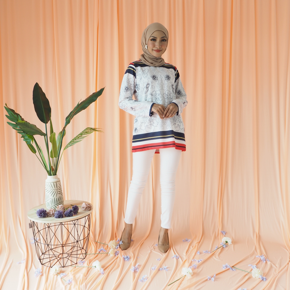 SW5386  Merdeka Printed Blouse As Picture 1