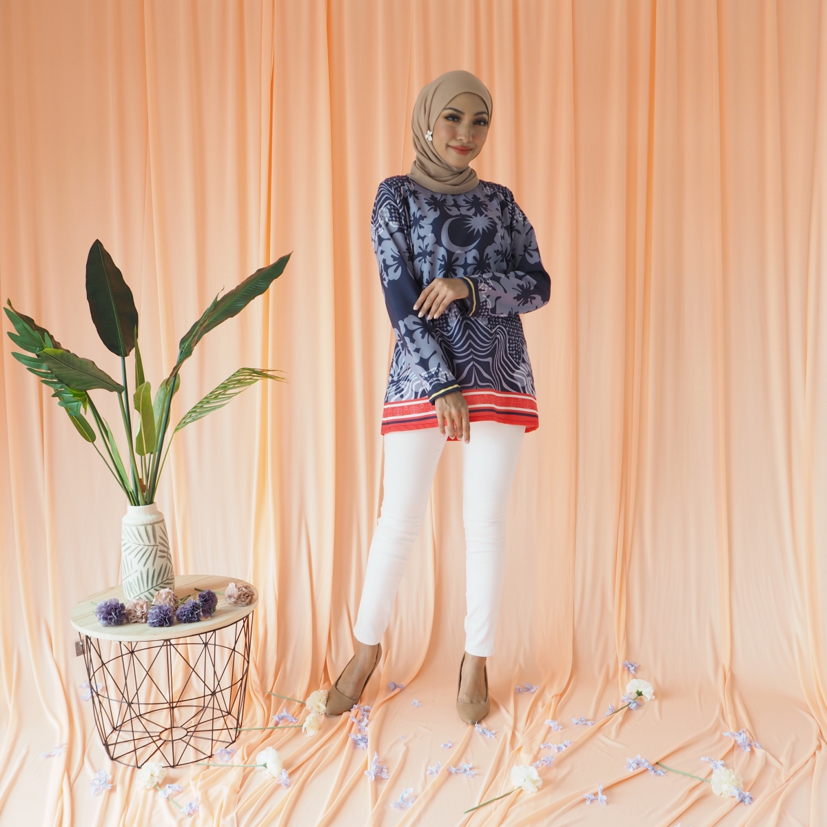 SW5386  Merdeka Printed Blouse As Picture 2