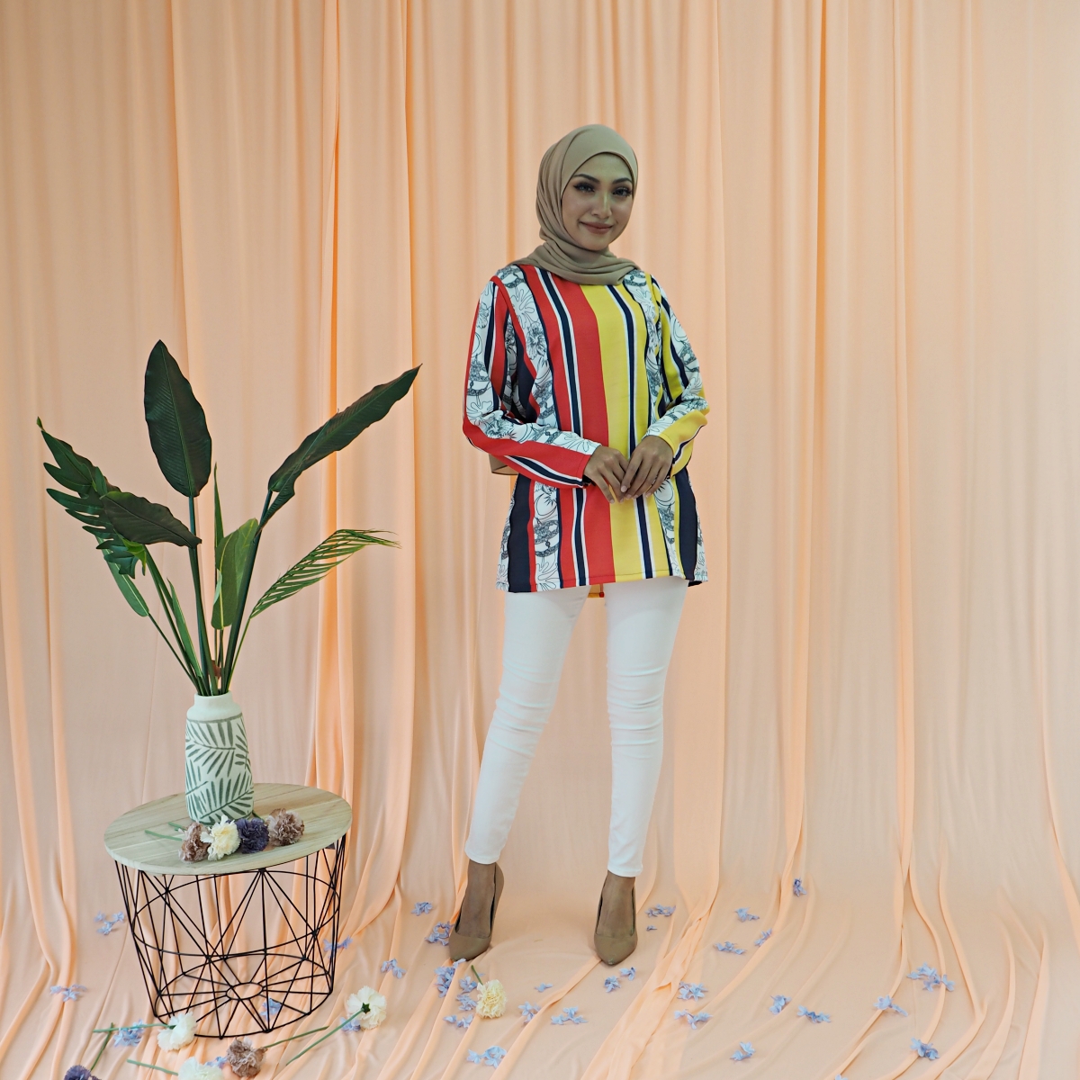 SW5386  Merdeka Printed Blouse As Picture 3