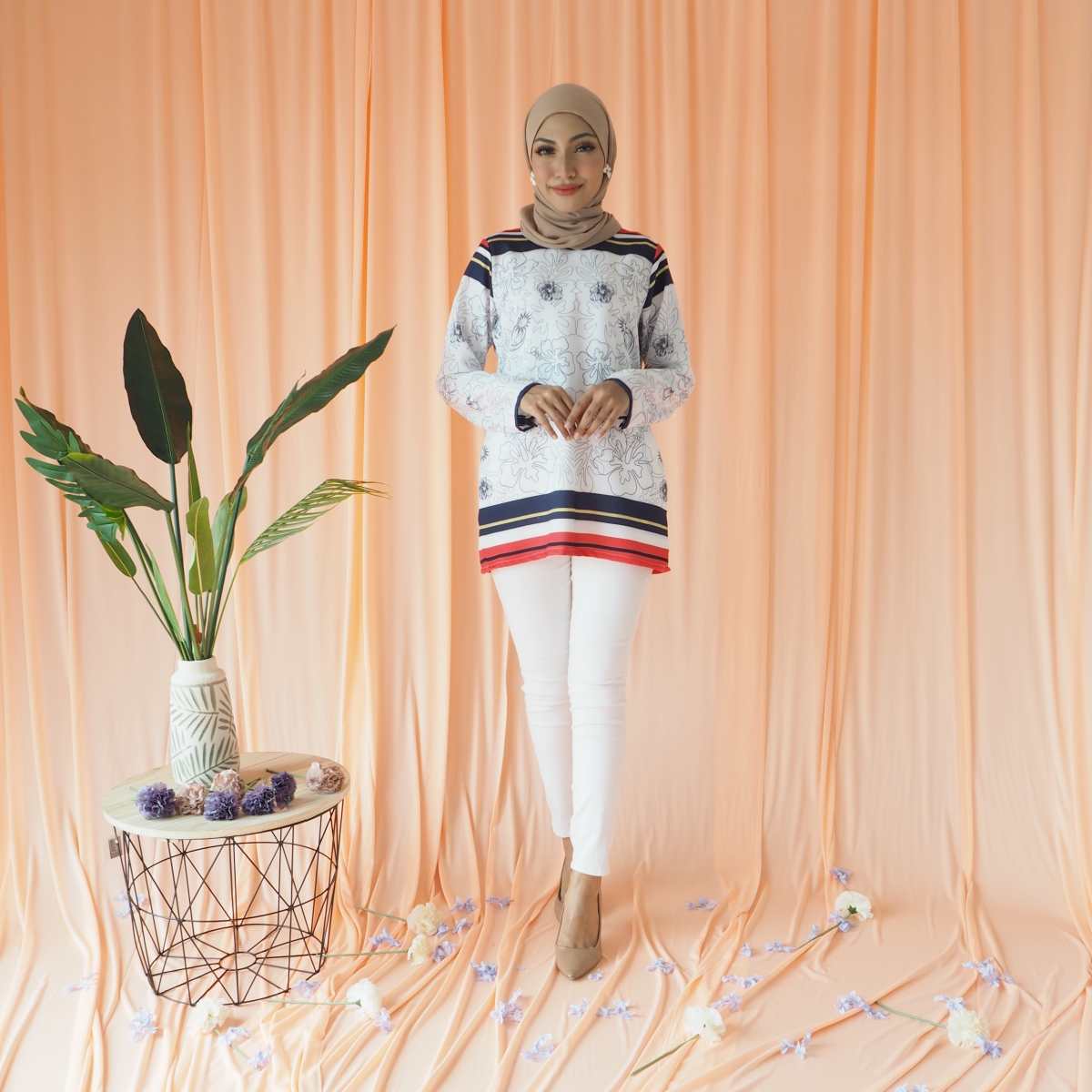 SW5386  Merdeka Printed Blouse As Picture 1