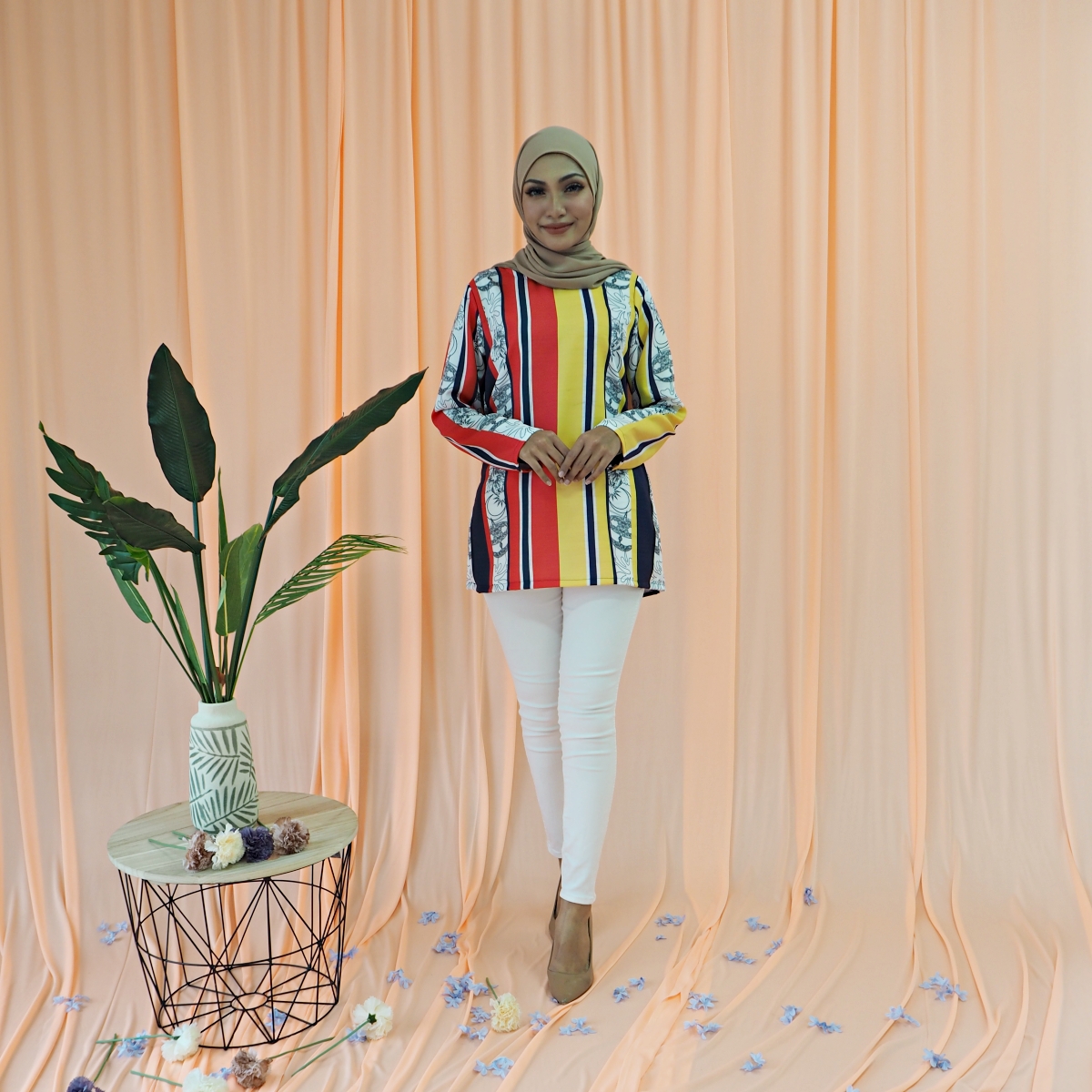 SW5386  Merdeka Printed Blouse As Picture 3