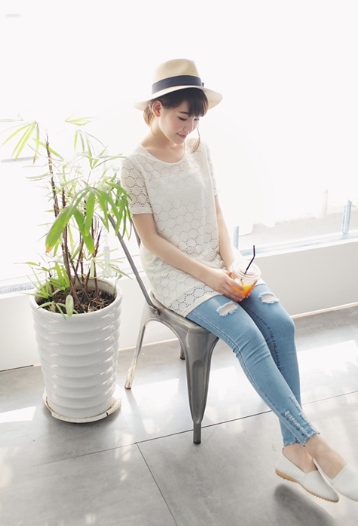 BM71311 Korean Lace Top White