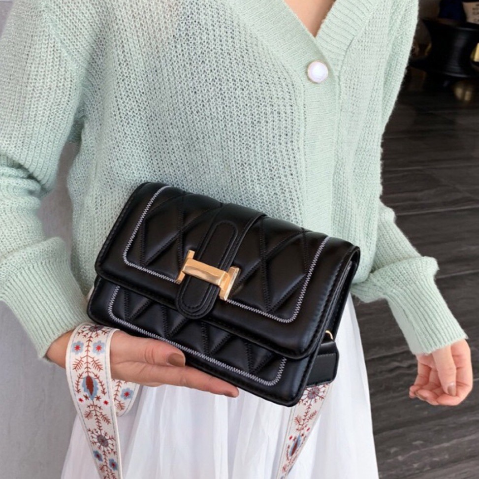 KW80845 Women's Elegant Handbag Black