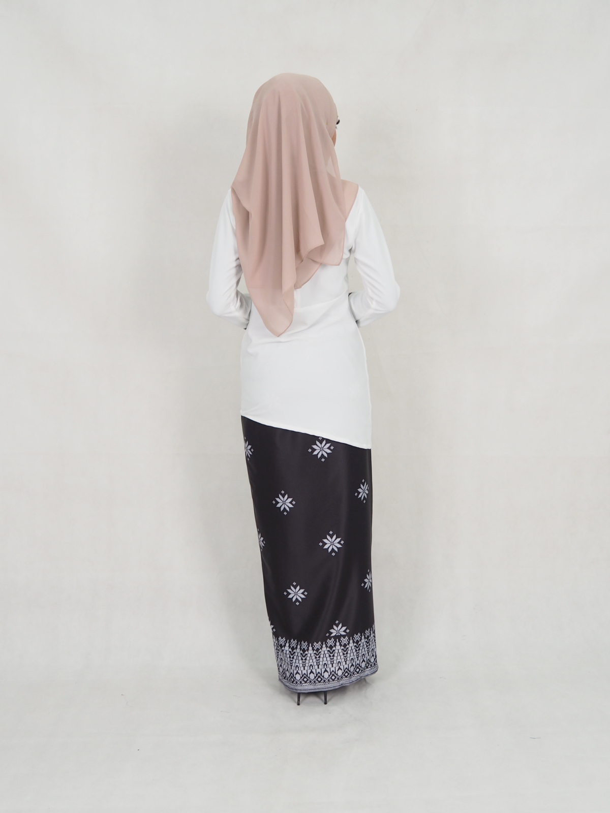 SW5402 (BREASTFEEDING) Songket Printed Baju Kurung White