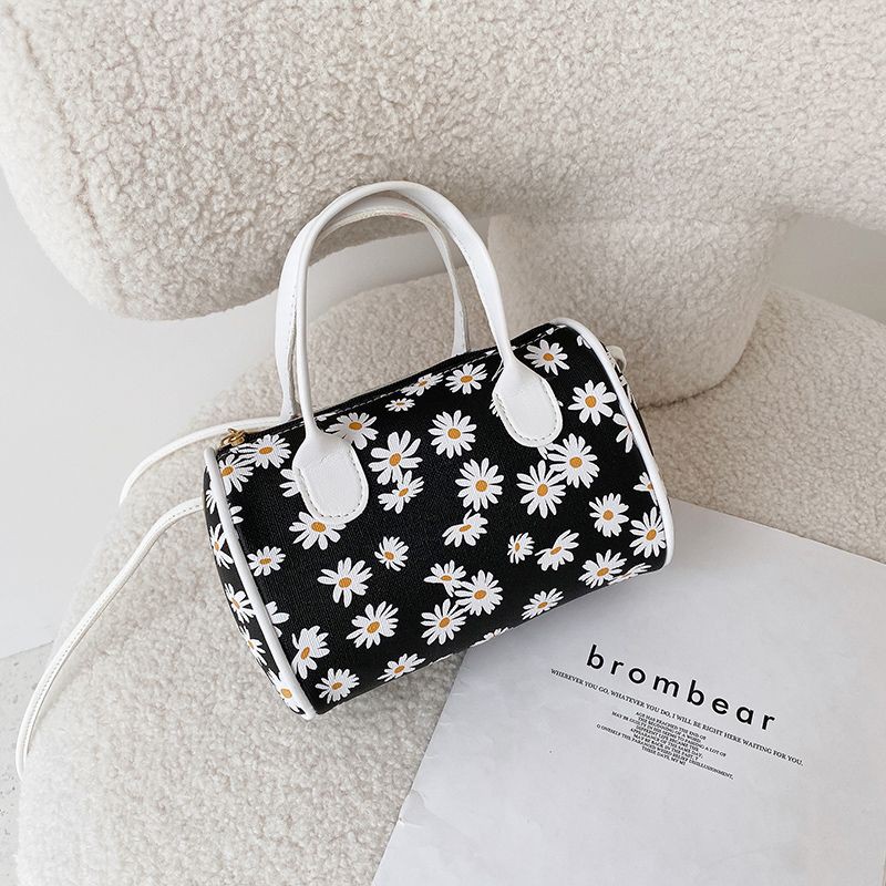 KW80856 Women's Bowling Handbag Black