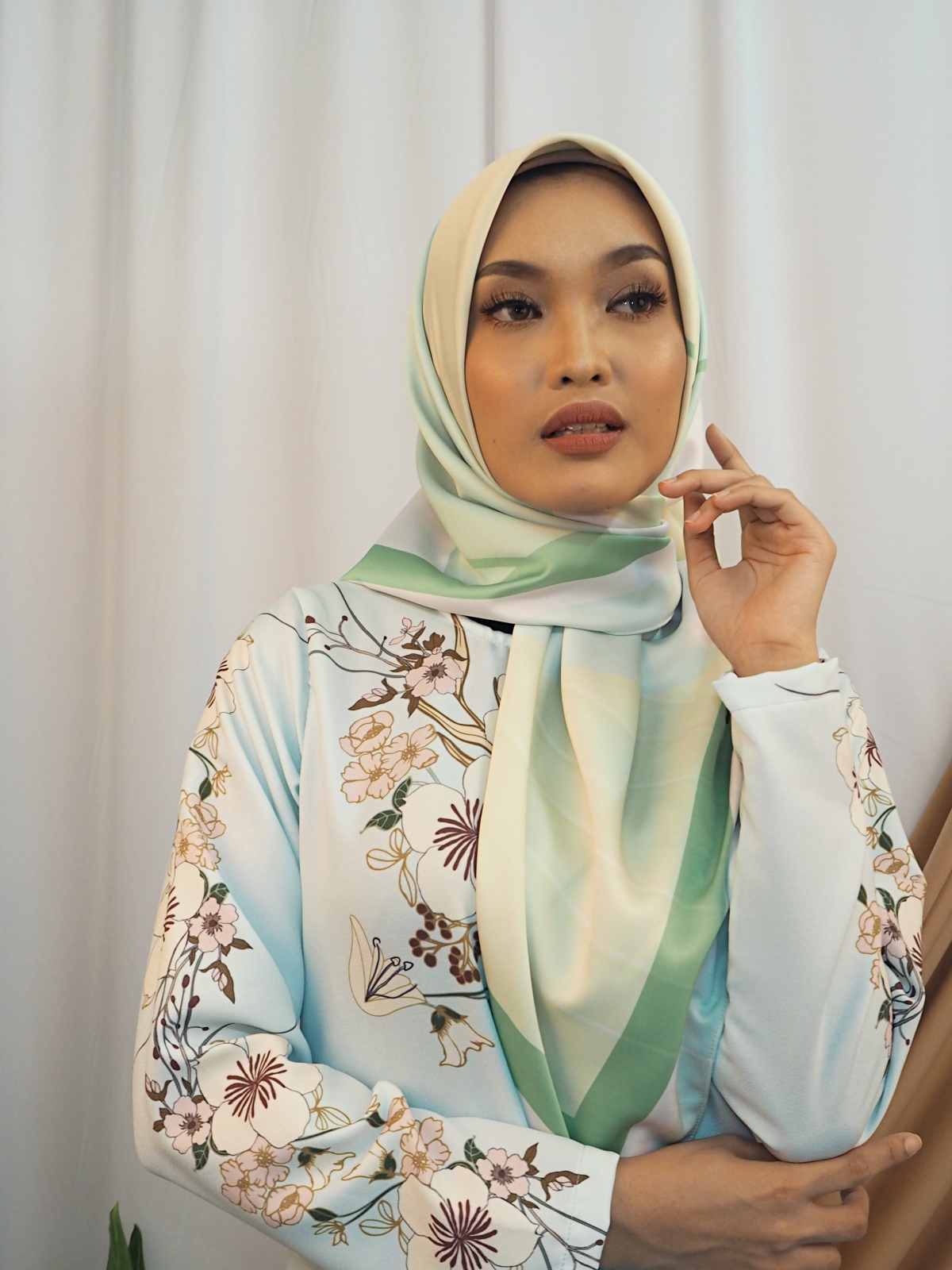 SW5435 Printed (IRONLESS) Chiffon Scarf Green