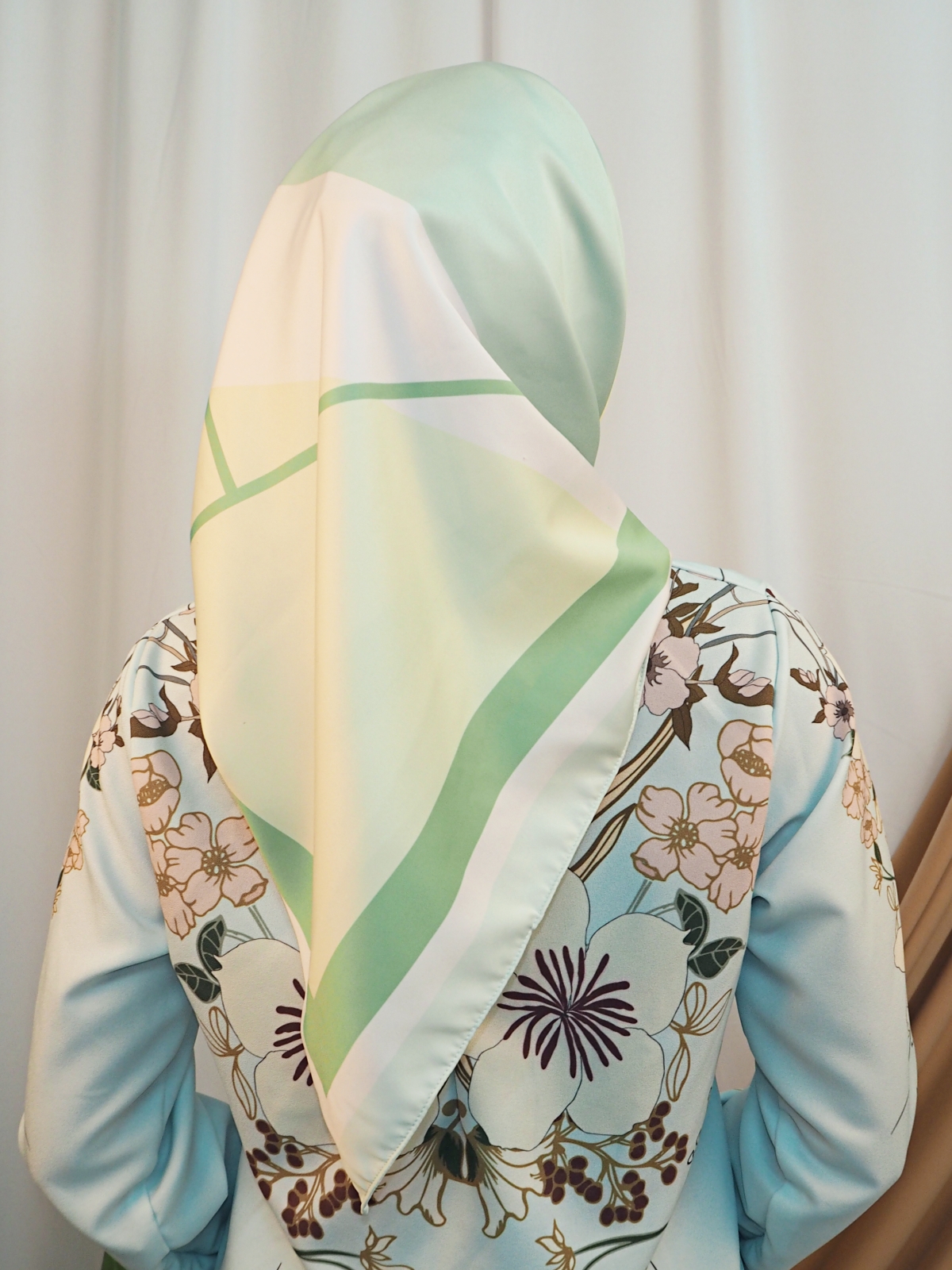 SW5435 Printed (IRONLESS) Chiffon Scarf Green