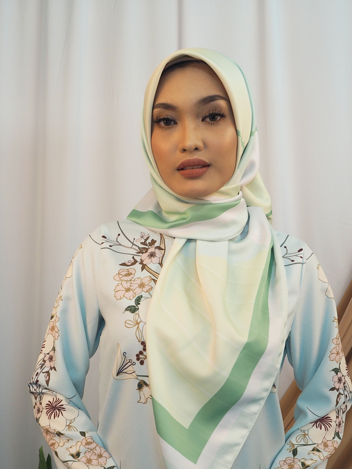 SW5435 Printed (IRONLESS) Chiffon Scarf Green