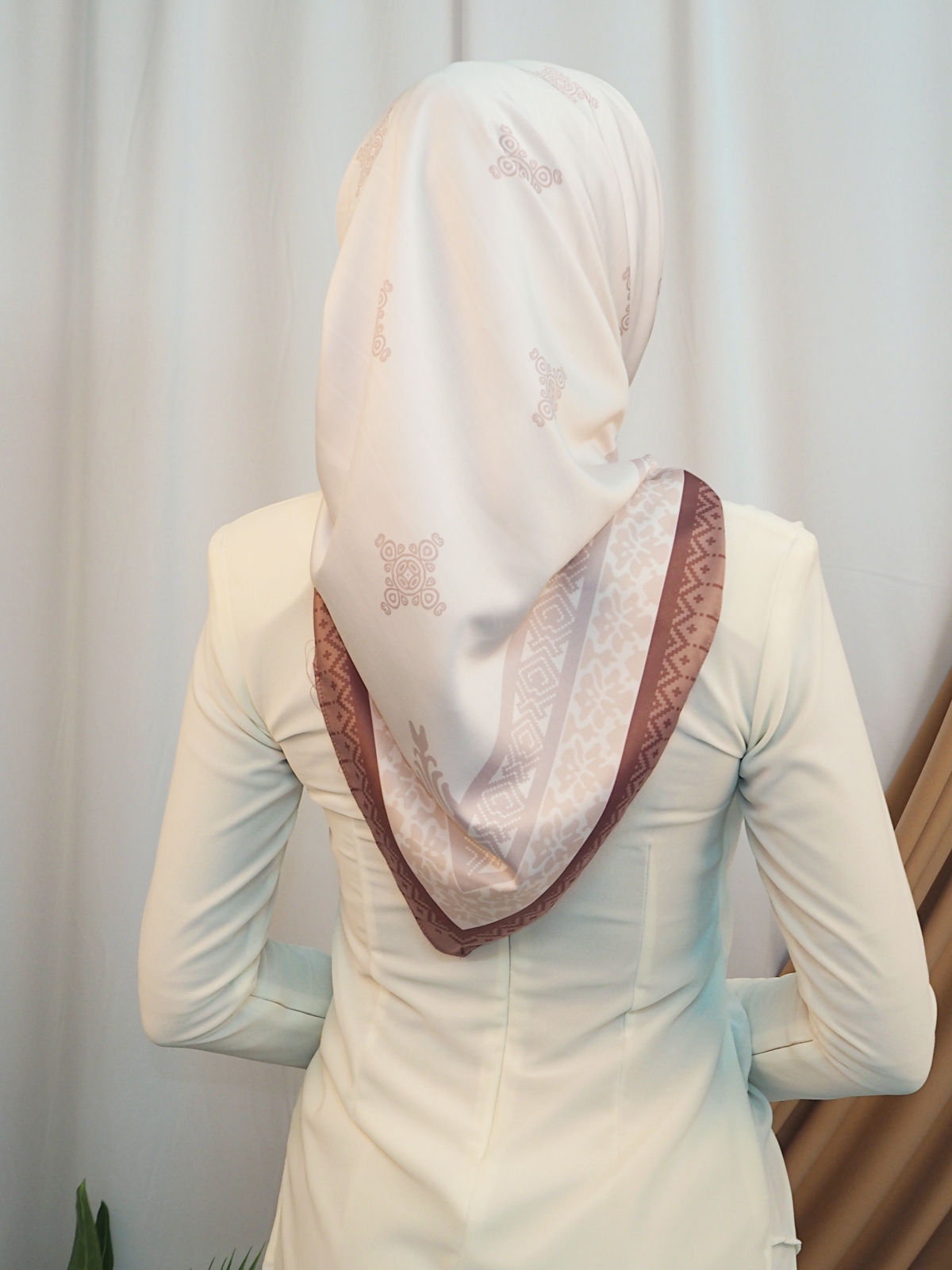 SW5436 Floral Printed (IRONLESS) Scarf Pink