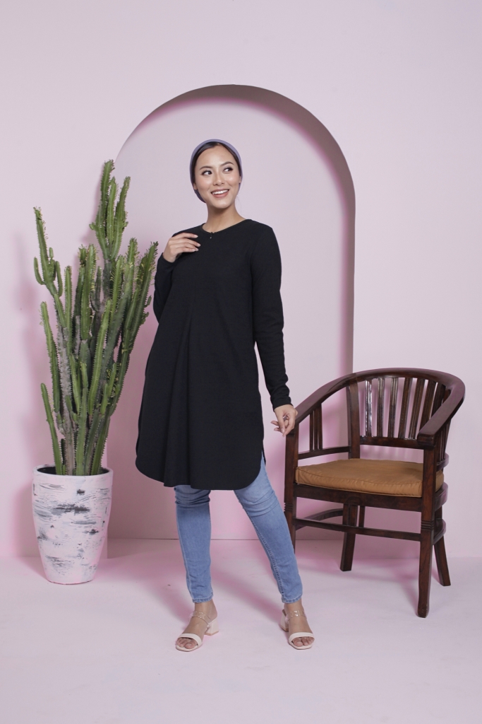 BM71370 Ironless Tunic Blouse Black