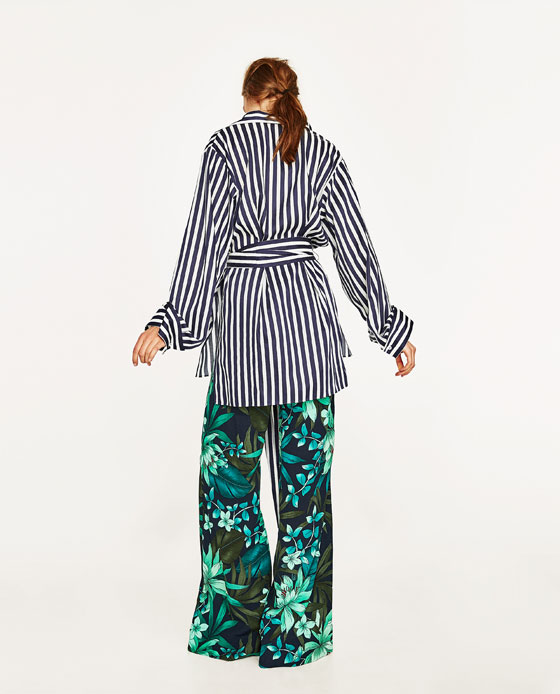 BM71387 Side Slit Button Shirt As Picture