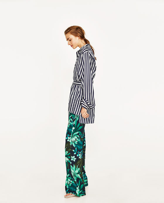 BM71387 Side Slit Button Shirt As Picture