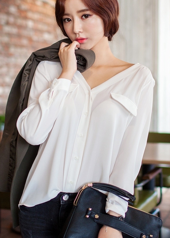 BM71433 Korean Button Top White