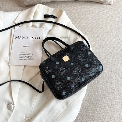 KW80890 Casual Shoulder Bag Black