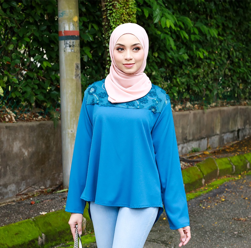 QA-834 FLOWER LACE BLOUSE BLUE