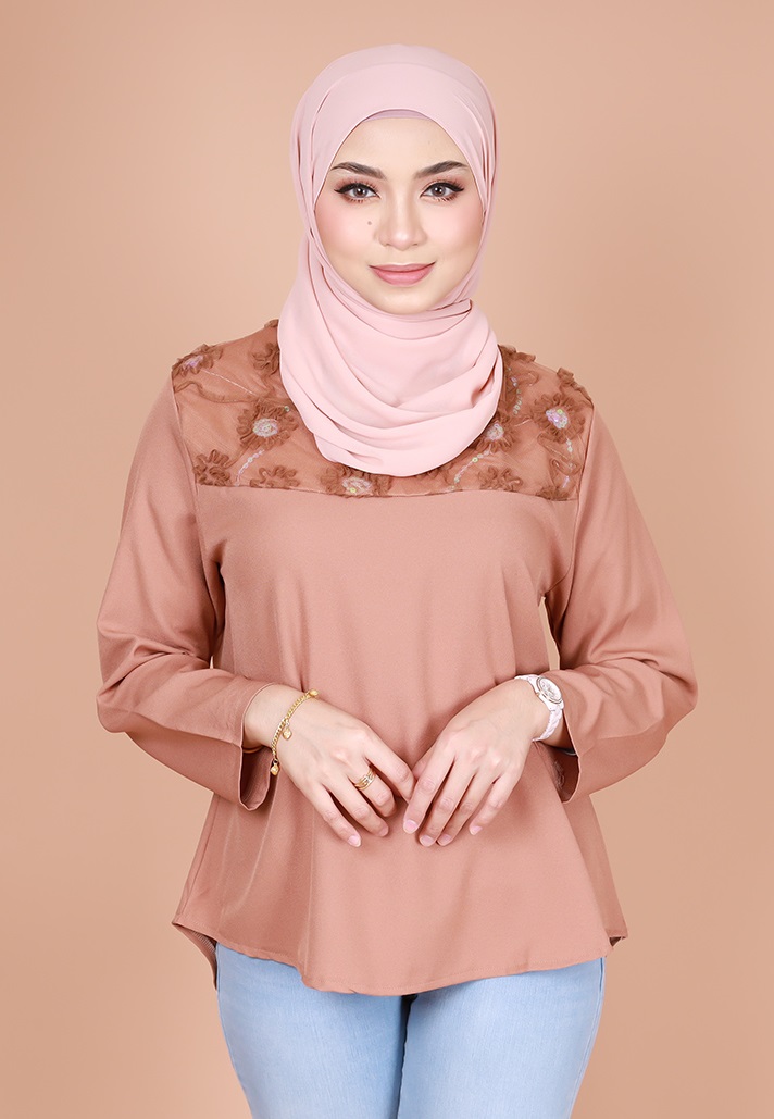 QA-834 FLOWER LACE BLOUSE LIGHT BROWN