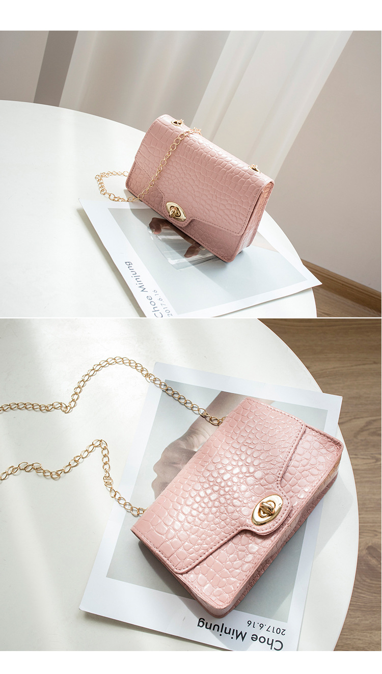 QA-873 - Stylish Lock Chain Sling Bag Pink