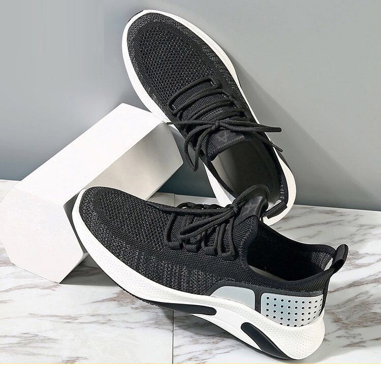 QA-848 - Stylish Men Sneakers Black