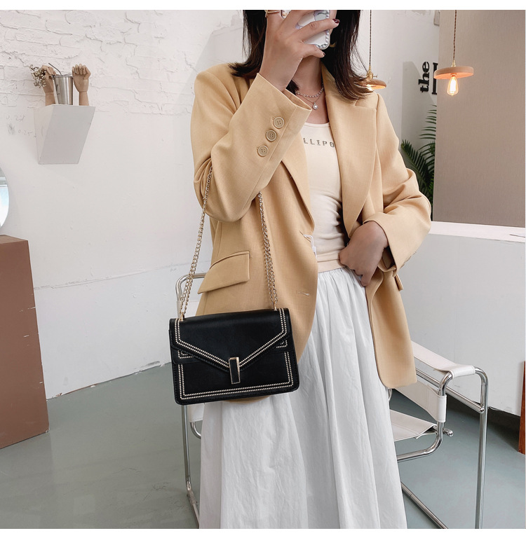 QA-896 Fashion Embroidered Sling Bag Black